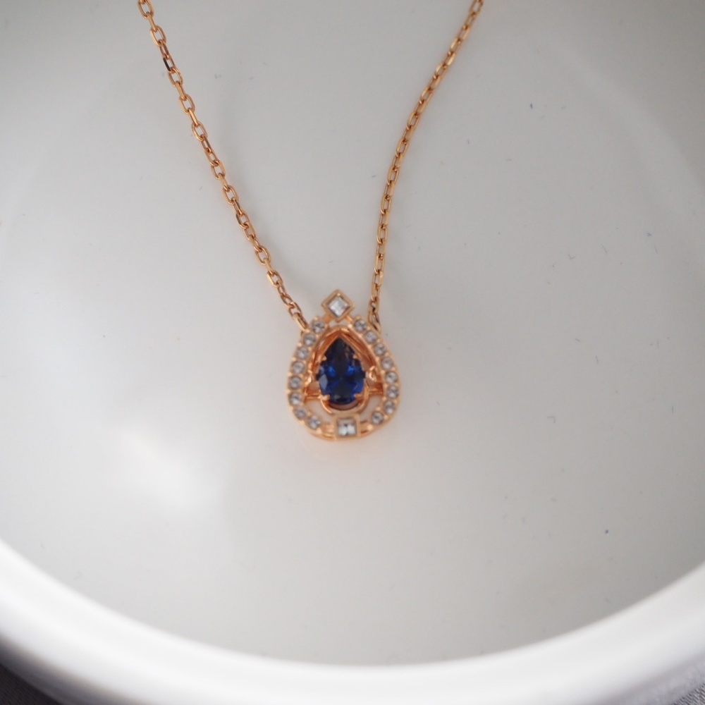 Swarovski Sparkling Dance Pear Necklace